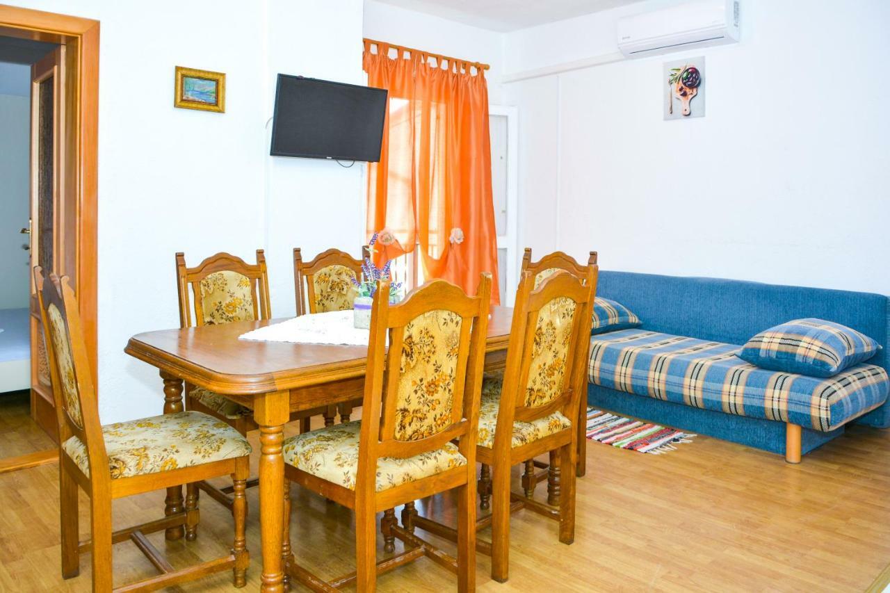 Luca Apartman Zengg Szoba fotó